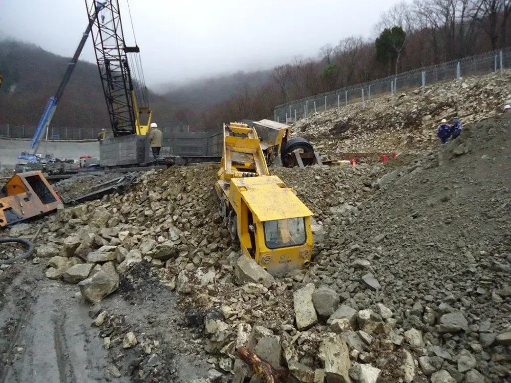 Clayton battery locomotive repair
